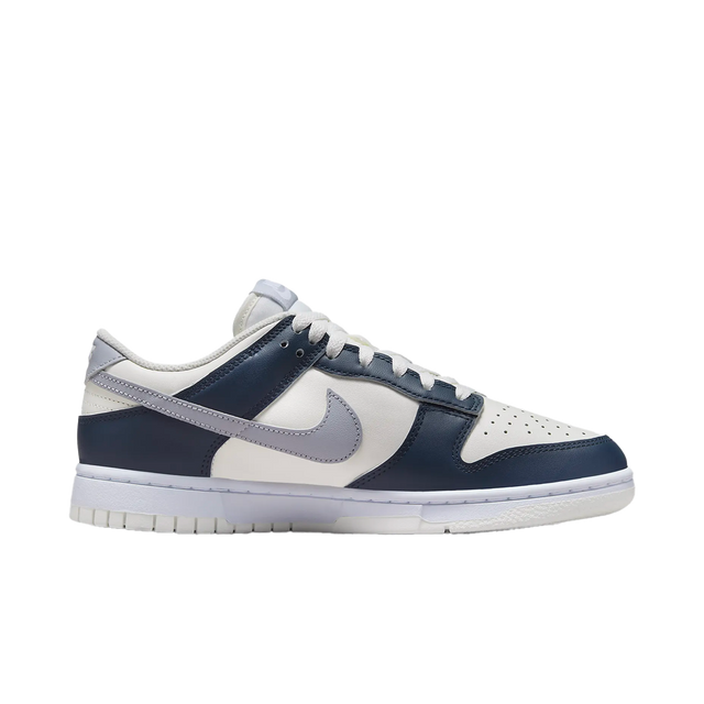 (WMNS) Nike Dunk Low - Armory Navy & Wolf Grey