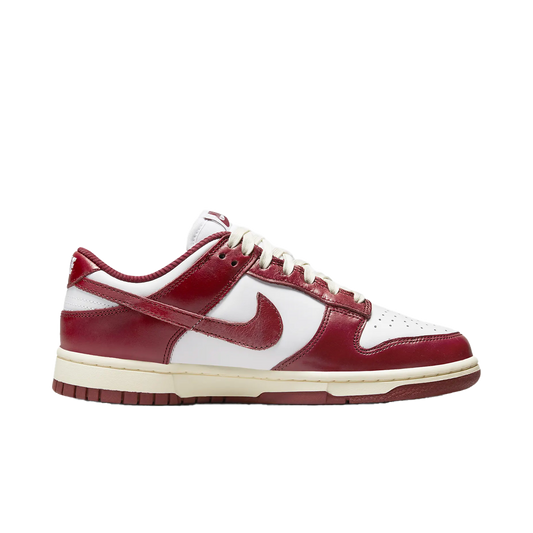 (WMNS) Nike Dunk Low - Team Red